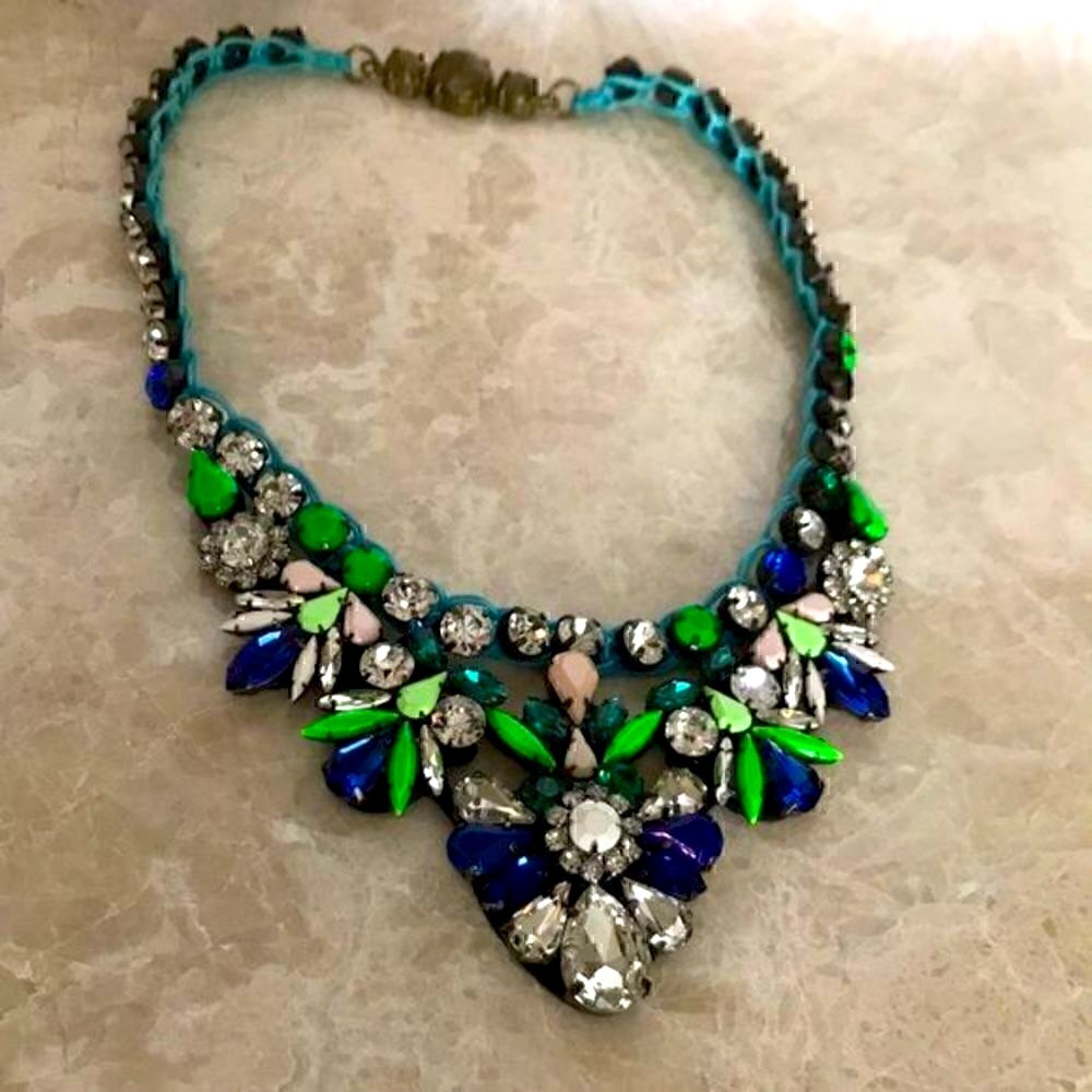 Vintage Beautiful Extravagant Necklace